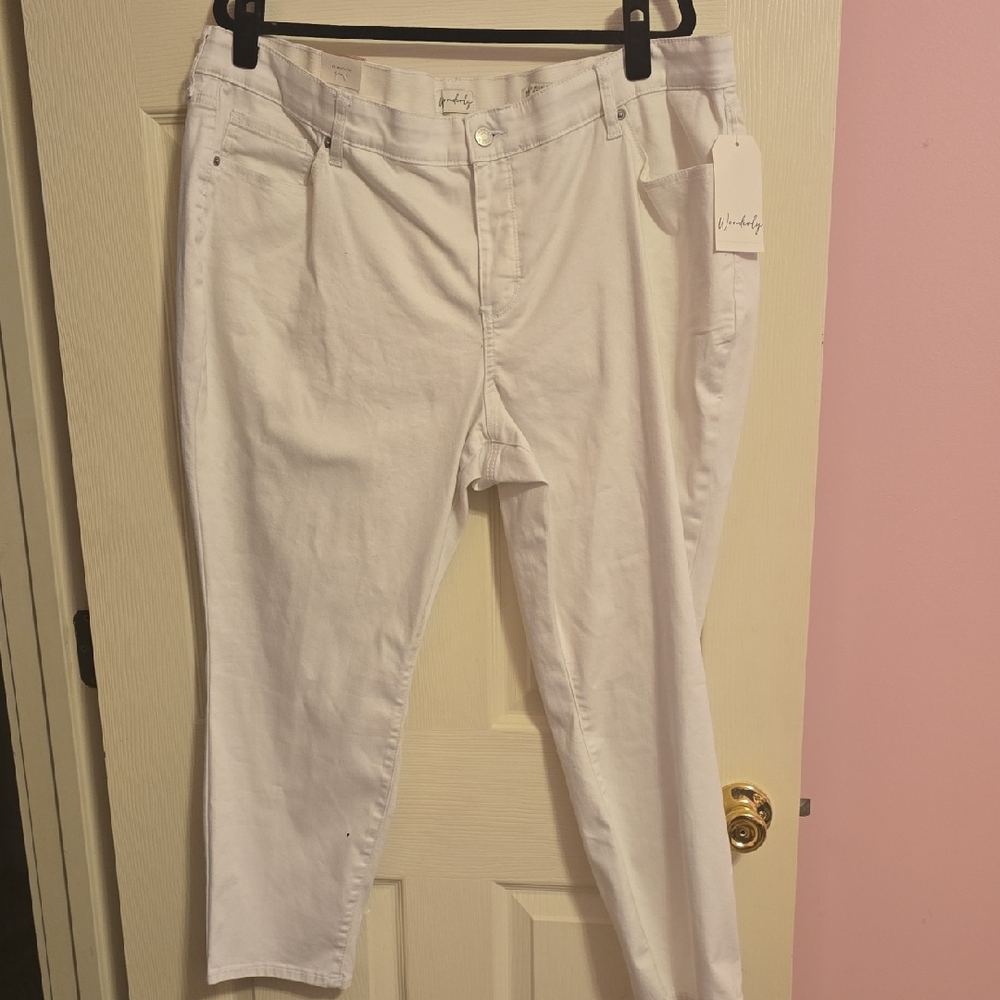 Wonderly Crisp White Cropped Jeans